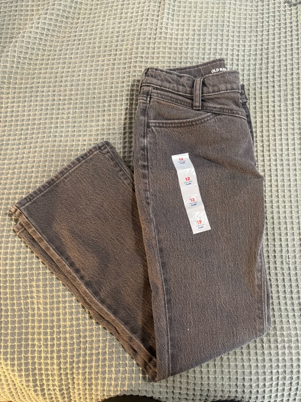 Old Navy Girls High-Rise Flare Leg Jeans in Charcoal Gray - Size 12
